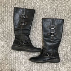 FAUX LEATHER BOOTS